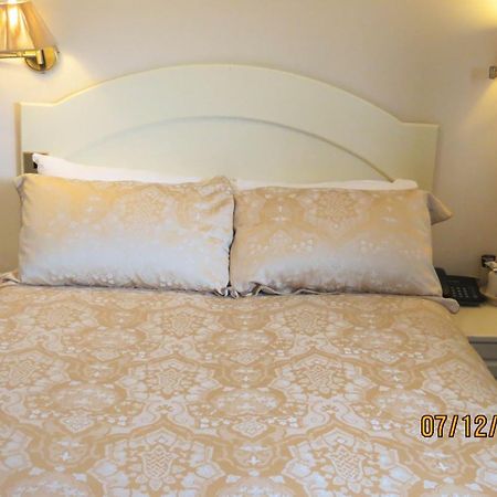Hunters Lodge Guest House Саутхамптън Екстериор снимка