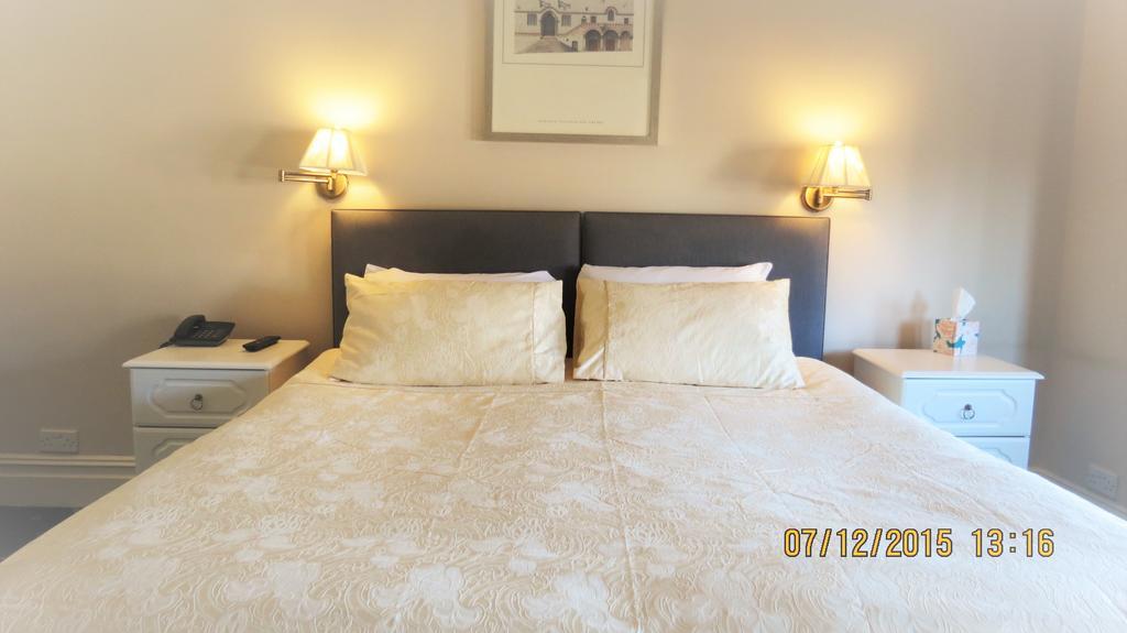Hunters Lodge Guest House Саутхамптън Екстериор снимка